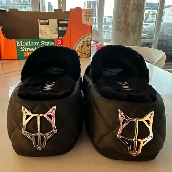 Naked Wolfe Platform Fuzzy slides size 10 NEW - Picture 3 of 4